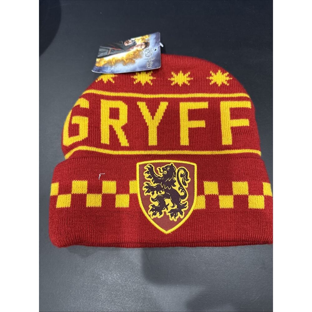 LootCrate Wizarding World Harry Potter Gryffindor Winter Hat Beanie